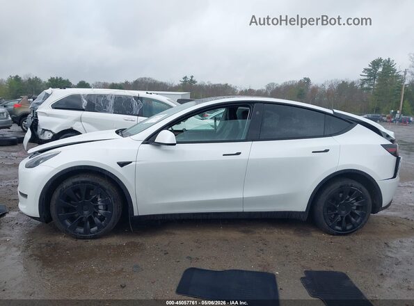 7SAYGDEE2PF796744 2023 TESLA MODEL Y White Панорамний вид салону 360°