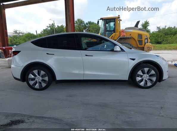 7SAYGDEE3PA177907 2023 TESLA MODEL Y White Vista del cuadro de instrumentos