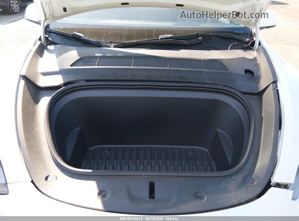 7SAYGDEE3PF686365 2023 TESLA MODEL Y White Հետևի տեսք
