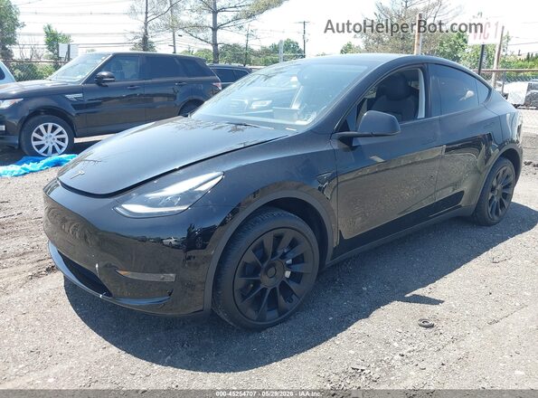 7SAYGDEE3RA244587 2024 TESLA MODEL Y Black Front left