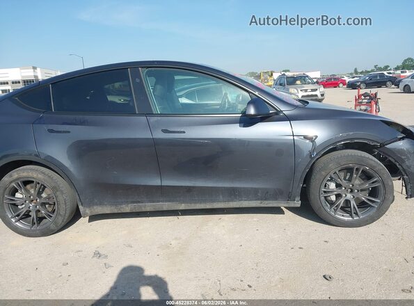 7SAYGDEE3RA301127 2024 TESLA MODEL Y Gray Instrument cluster view