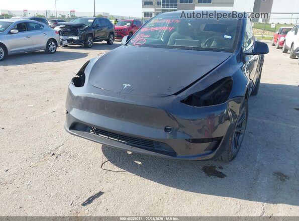 7SAYGDEE3RA301127 2024 TESLA MODEL Y Gray Front view