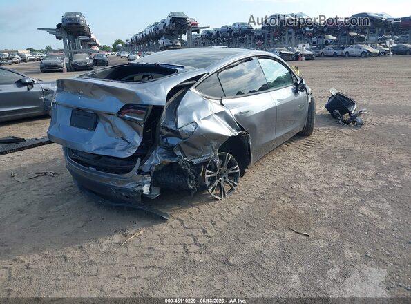 7SAYGDEE3RA327081 2024 TESLA MODEL Y Gray Trasero derecho