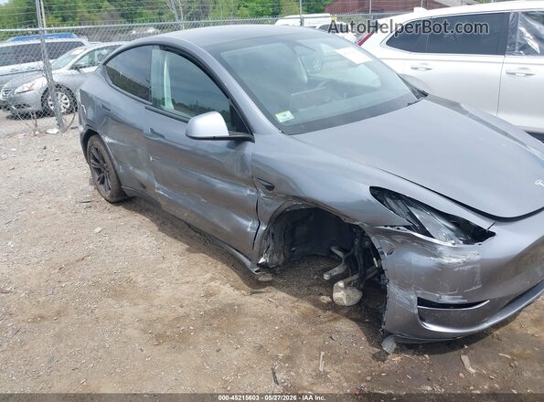7SAYGDEE3RF199749 2024 TESLA MODEL Y Gray Front view