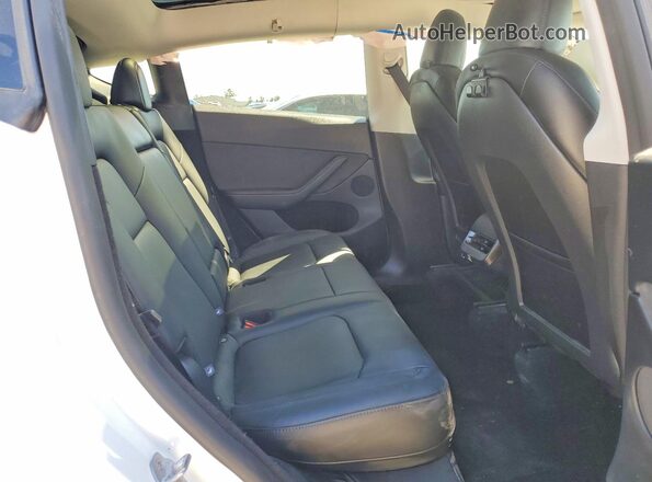 7SAYGDEE3SA370955 2023 TESLA MODEL White უკანა სავარძლების ხედი