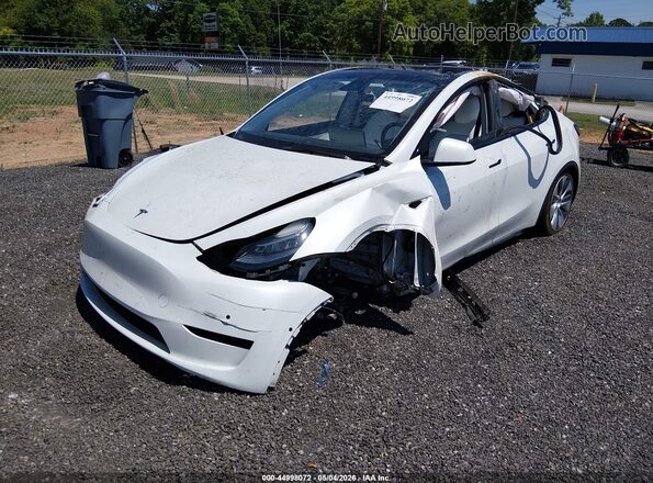 7SAYGDEE4NF320007 2022 TESLA MODEL Y White Առջևի ձախ երեք քառորդ տեսարան