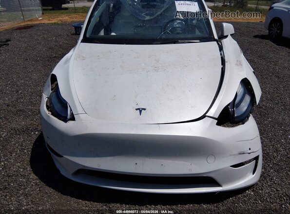 7SAYGDEE4NF320007 2022 TESLA MODEL Y White Հետևի տեսք