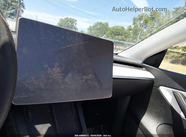 7SAYGDEE4NF320007 2022 TESLA MODEL Y White Հետևի նստատեղերի տեսք