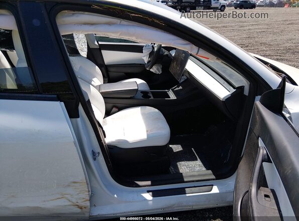 7SAYGDEE4NF320007 2022 TESLA MODEL Y White Սալոնի դիմացի տեսք