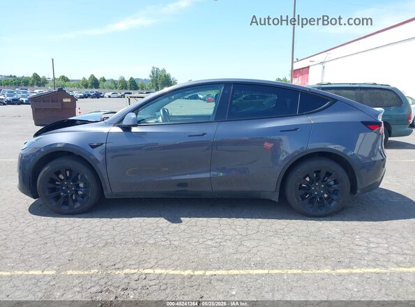 7SAYGDEE4PA098911 2023 TESLA MODEL Y Gray Widok wnętrza 360 stopni