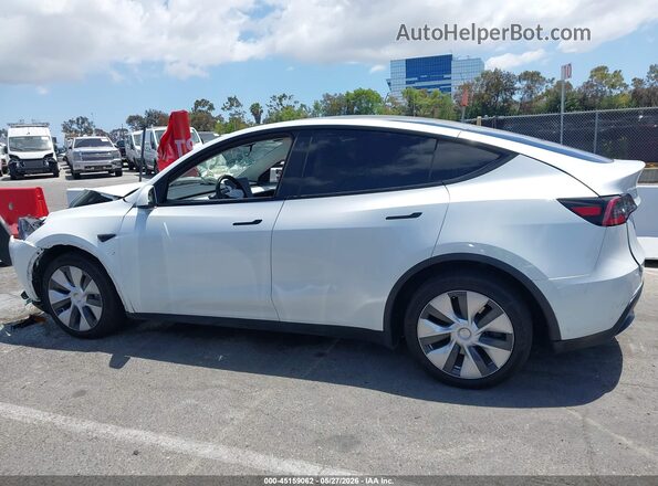 7SAYGDEE4PF630113 2023 TESLA MODEL Y White Սալոնի 360 աստիճան տեսք