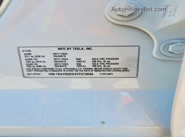 7SAYGDEE4TF573048 2026 TESLA MODEL White VIN կոդի պիտակի տեսք