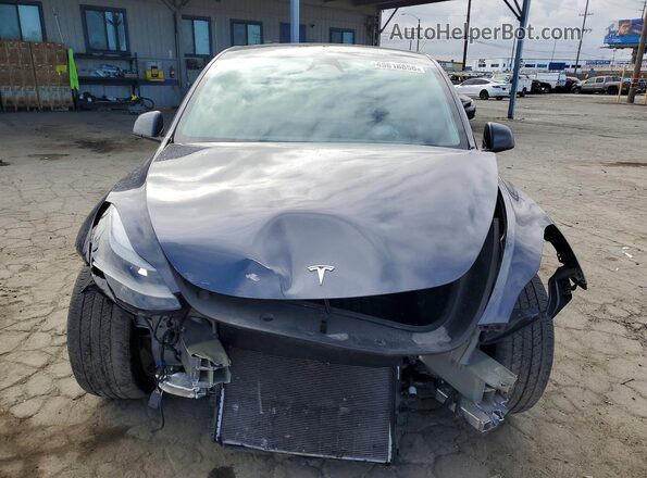 7SAYGDEE5PF945924 2023 TESLA MODEL Gray წინა ხედი