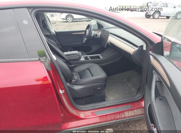7SAYGDEE5RF025746 2024 TESLA MODEL Y Red Front interior view