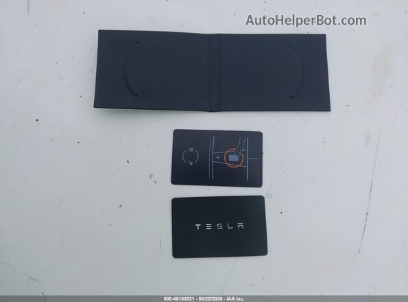 7SAYGDEE5RF025746 2024 TESLA MODEL Y Red Dashboard view