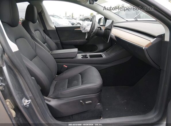 7SAYGDEE5SF248374 2025 TESLA MODEL Y Серебряный Вид салона спереди