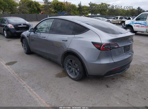 7SAYGDEE5SF248374 2025 TESLA MODEL Y Серебряный Задняя левая четверть