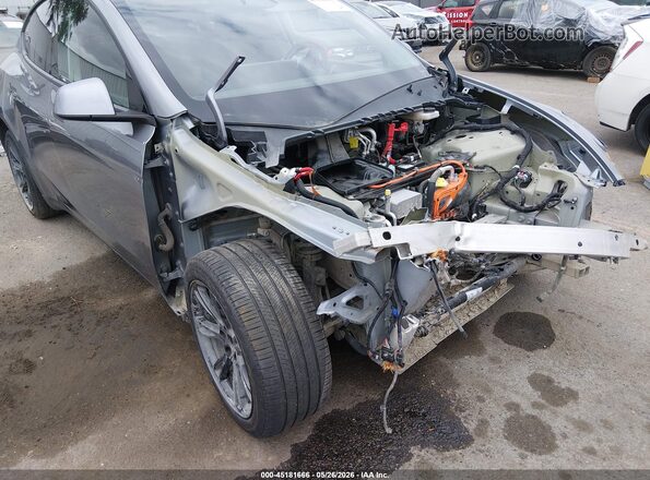 7SAYGDEE5SF248374 2025 TESLA MODEL Y Серебряный Вид панели приборов