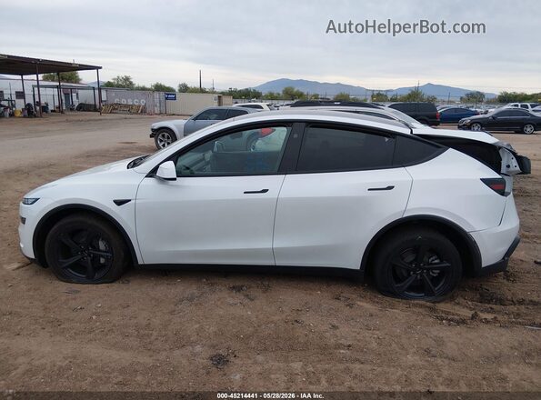 7SAYGDEE5TF586746 2026 TESLA MODEL Y Белый Панорамный вид салона 360°