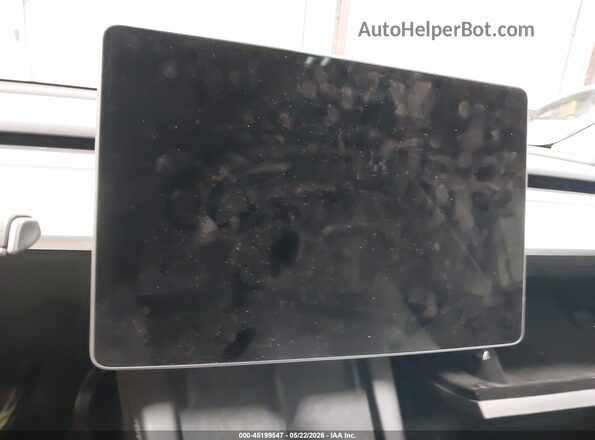 7SAYGDEE6PF675621 2023 TESLA MODEL Y White Widok wnętrza 360 stopni