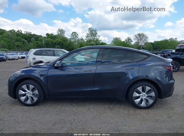 7SAYGDEE6RA277177 2024 TESLA MODEL Y Gray 