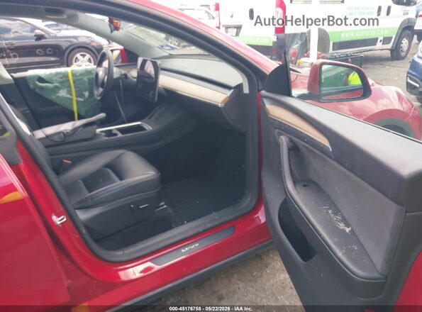 7SAYGDEE7PA129682 2023 TESLA MODEL Y Red წინა სალონის ხედი