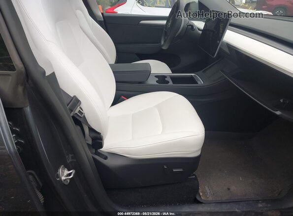 7SAYGDEE7PA206602 2023 TESLA MODEL Y Gray Vista interior delantera