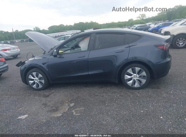 7SAYGDEE7RA243197 2024 TESLA MODEL Y Gray 