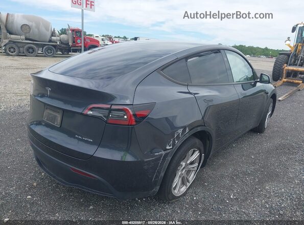 7SAYGDEE7RA243197 2024 TESLA MODEL Y Gray 