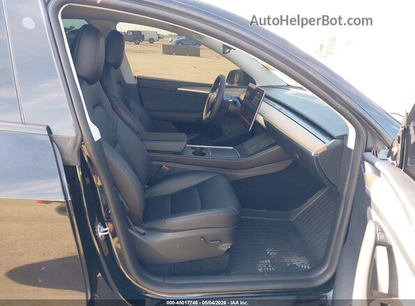 7SAYGDEE7RA255947 2024 TESLA MODEL Y Black 