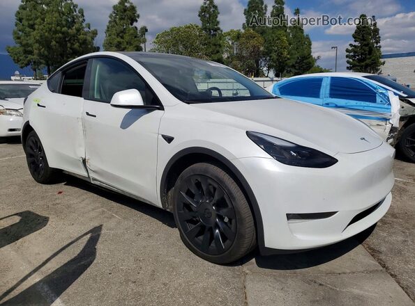 7SAYGDEE7RA266740 2024 TESLA MODEL White Delantero derecho