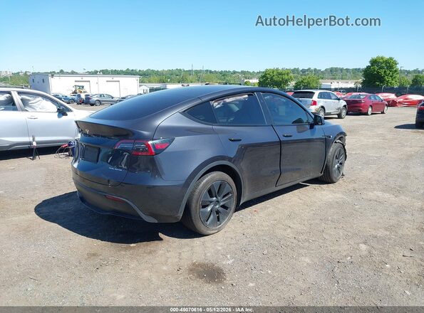 7SAYGDEE7RF196496 2024 TESLA MODEL Y Gray 