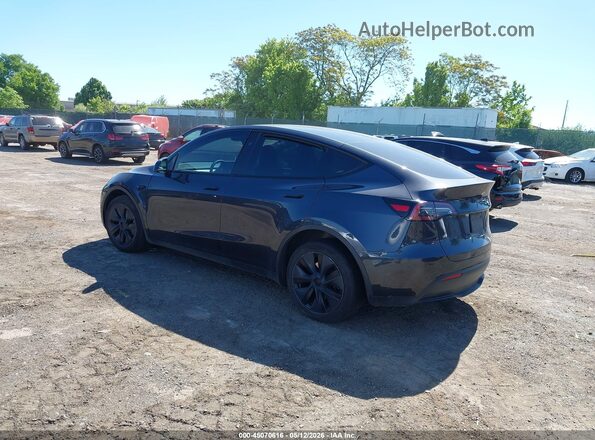 7SAYGDEE7RF196496 2024 TESLA MODEL Y Gray 