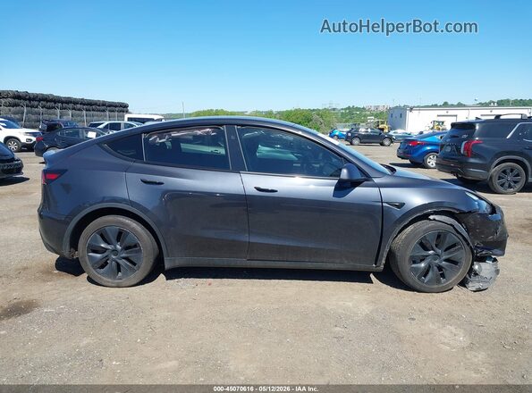 7SAYGDEE7RF196496 2024 TESLA MODEL Y Gray 