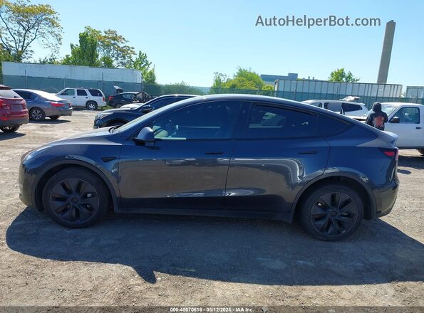 7SAYGDEE7RF196496 2024 TESLA MODEL Y Gray 