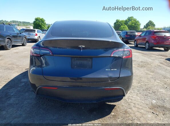 7SAYGDEE7RF196496 2024 TESLA MODEL Y Gray 