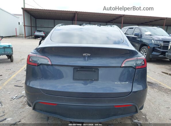 7SAYGDEE8NF327557 2022 TESLA MODEL Y Gray 