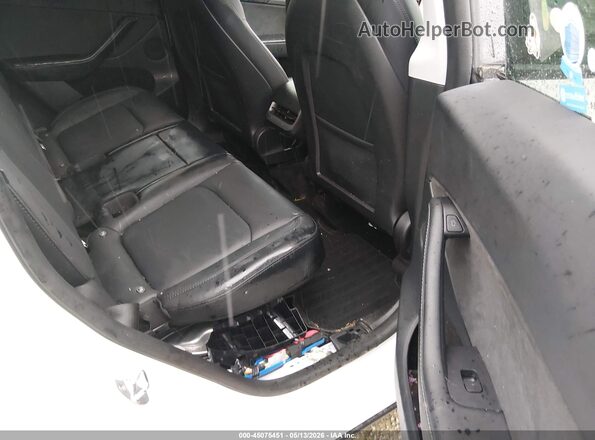 7SAYGDEE8NF568681 2022 TESLA MODEL Y White VIN კოდის სტიკერის ხედი