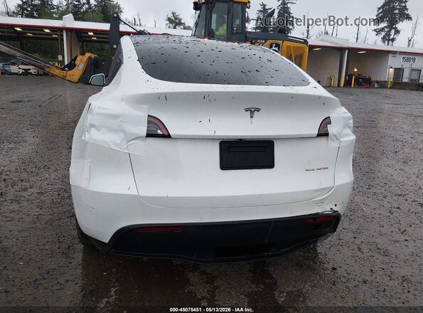 7SAYGDEE8NF568681 2022 TESLA MODEL Y White 