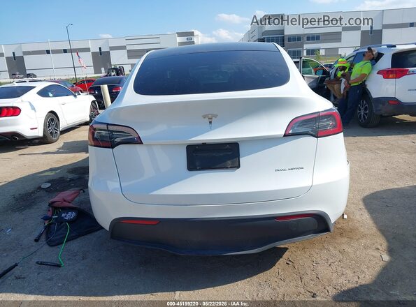 7SAYGDEE8PA045841 2023 TESLA MODEL Y White Vista interior de 360 grados
