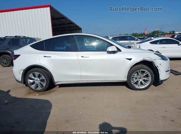 7SAYGDEE8PA045841 2023 TESLA MODEL Y White Vista del salpicadero