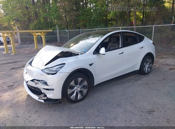 7SAYGDEE8PA056094 2023 TESLA MODEL Y Белый Передняя левая четверть