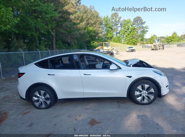 7SAYGDEE8PA056094 2023 TESLA MODEL Y Белый Вид задней части салона