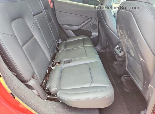 7SAYGDEE8PA088690 2023 TESLA MODEL Red Vista de los asientos traseros