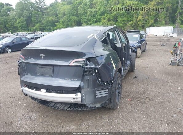 7SAYGDEE8RA296281 2024 TESLA MODEL Y Gray Trasero derecho