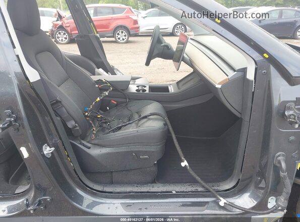 7SAYGDEE8RA296281 2024 TESLA MODEL Y Gray Vista interior delantera
