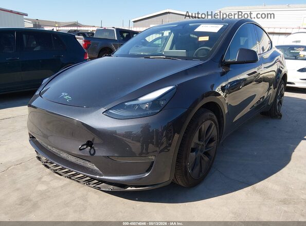 7SAYGDEE8SA372281 2025 TESLA MODEL Y Gray Front left