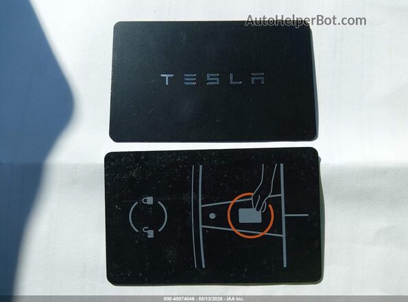 7SAYGDEE8SA372281 2025 TESLA MODEL Y Gray Dashboard view