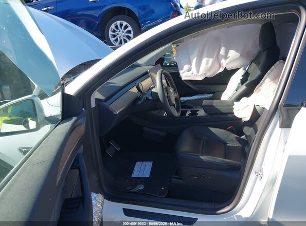 7SAYGDEE9PA034752 2023 TESLA MODEL Y White Սալոնի դիմացի տեսք