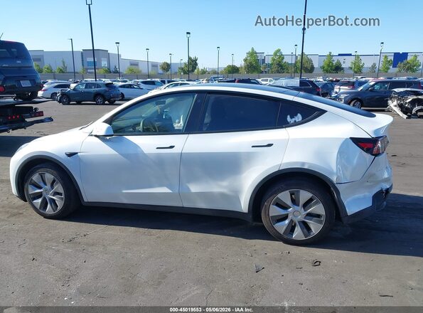 7SAYGDEE9PA034752 2023 TESLA MODEL Y White Սալոնի 360 աստիճան տեսք